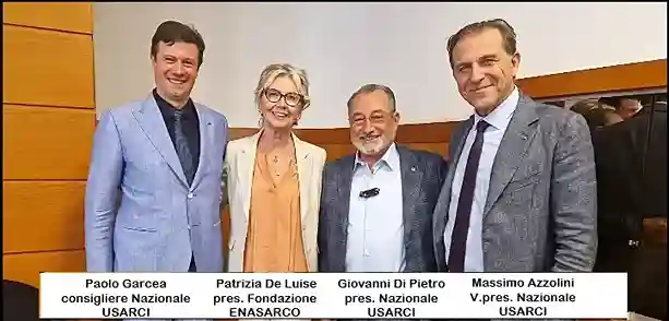 progetto ENASARCO il ruolo dell'USARCI, foto di gruppo agenti commercio con Enasarco e USARCI.